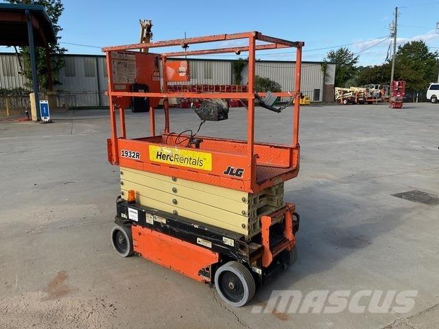 JLG 1932R Saksilavat
