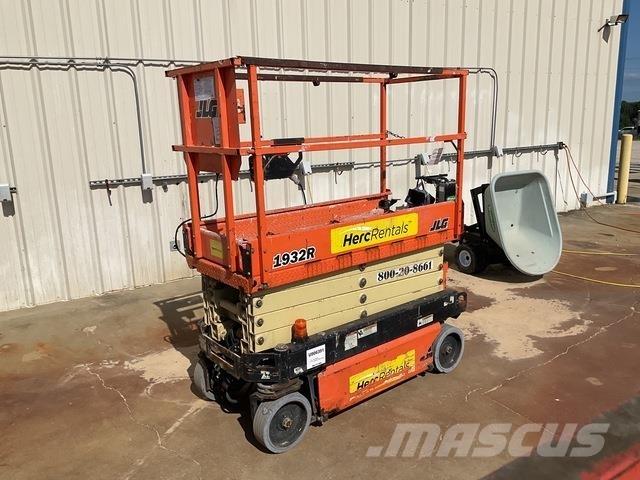 JLG 1932R Saksilavat