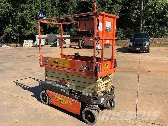 JLG 1932R Saksilavat