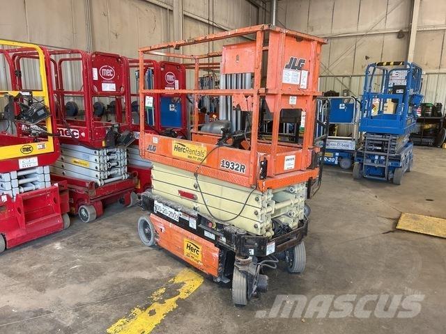 JLG 1932R Saksilavat