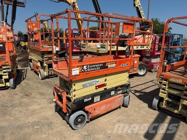 JLG 1932R Saksilavat