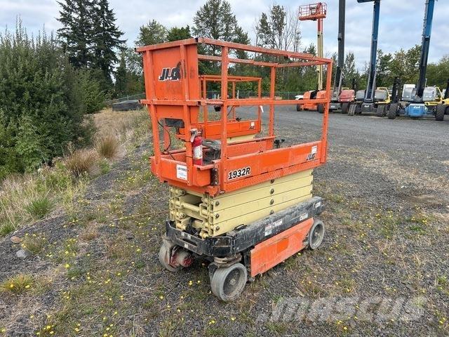 JLG 1932R Saksilavat