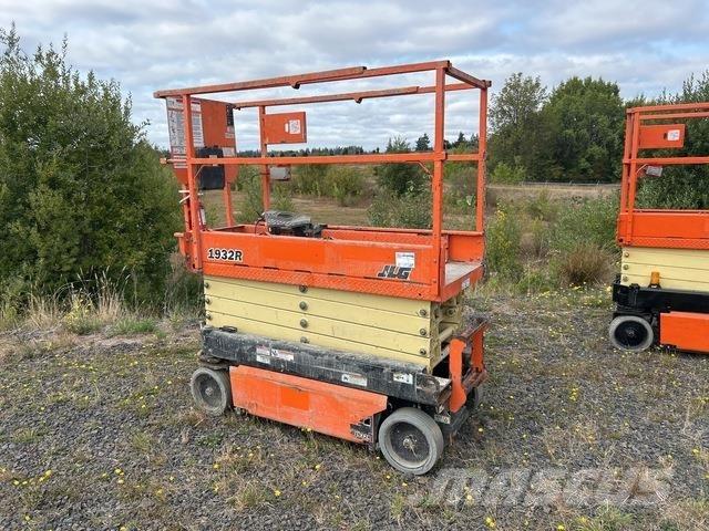 JLG 1932R Saksilavat