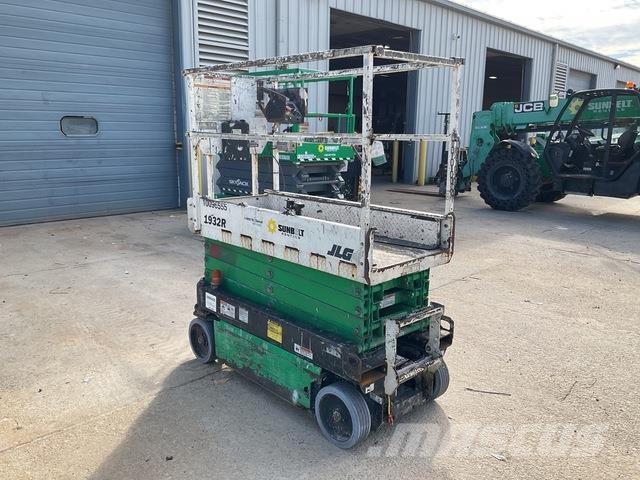 JLG 1932R Saksilavat