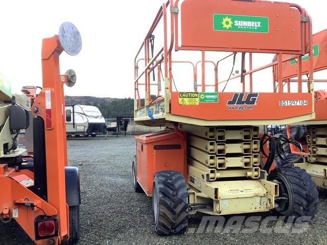 JLG 260MRT Saksilavat