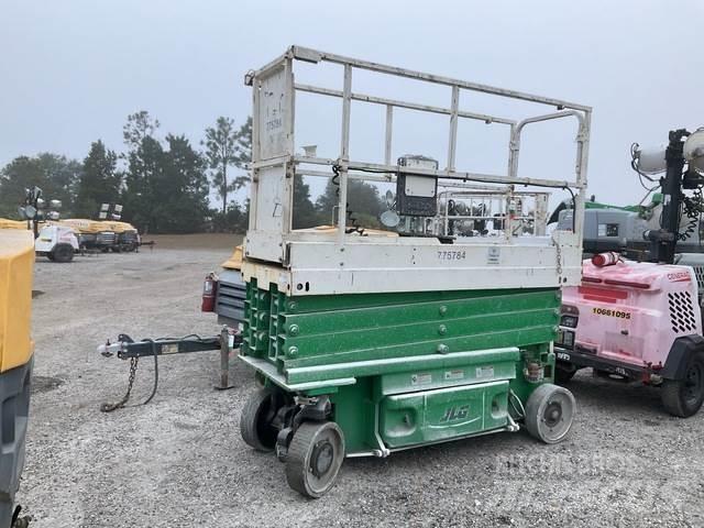JLG 2632ES Saksilavat