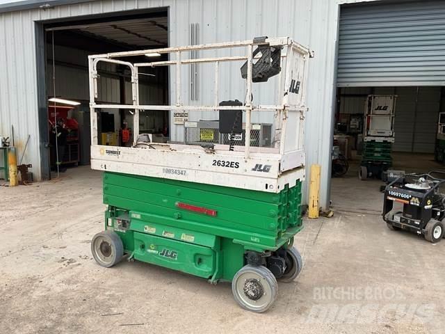 JLG 2632ES Saksilavat