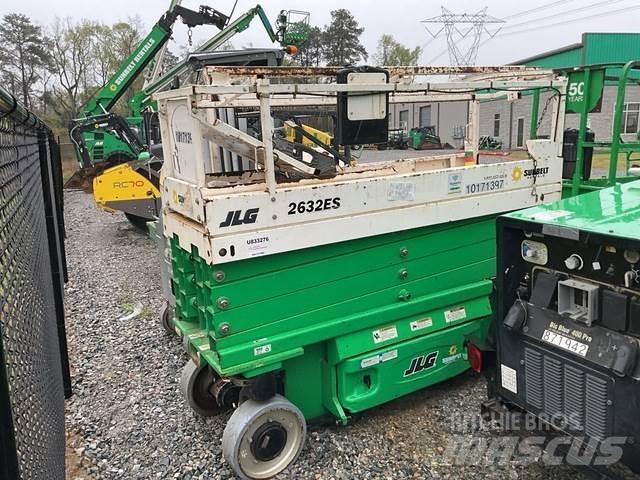 JLG 2632ES Saksilavat