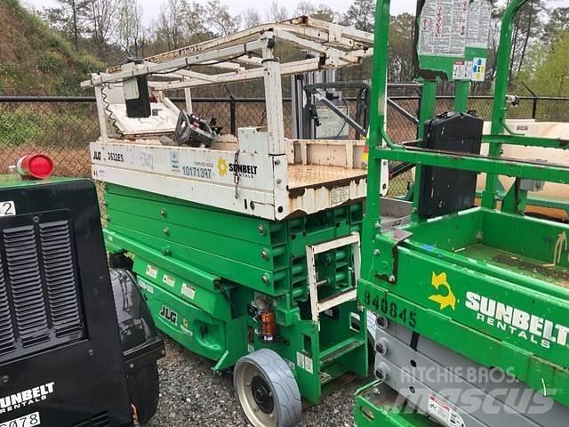 JLG 2632ES Saksilavat