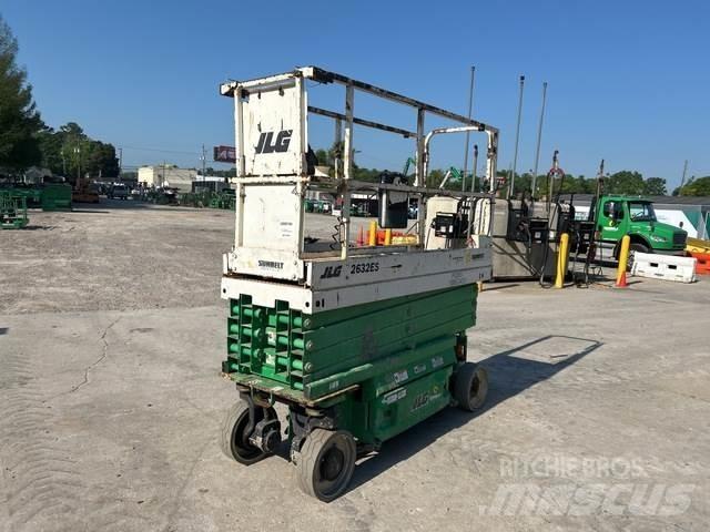 JLG 2632ES Saksilavat
