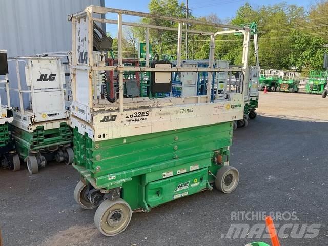 JLG 2632ES Saksilavat
