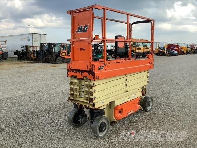 JLG 2632ES Saksilavat