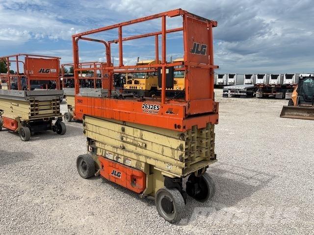 JLG 2632ES Saksilavat