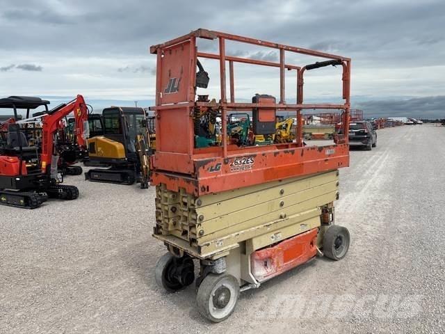JLG 2632ES Saksilavat