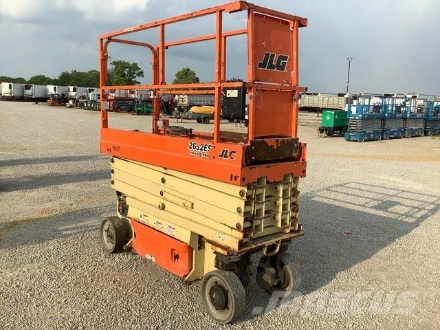 JLG 2632ES Saksilavat