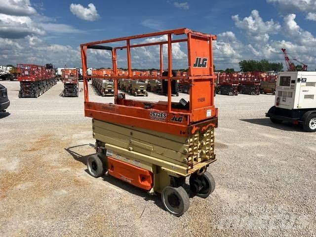 JLG 2632ES Saksilavat