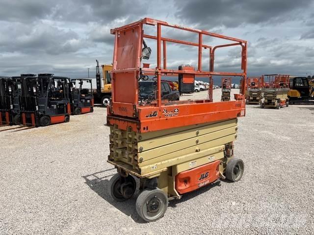 JLG 2632ES Saksilavat