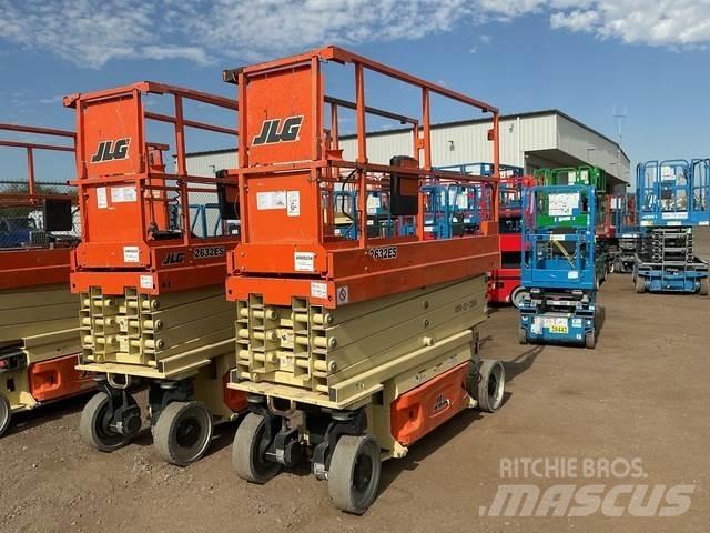 JLG 2632ES Saksilavat