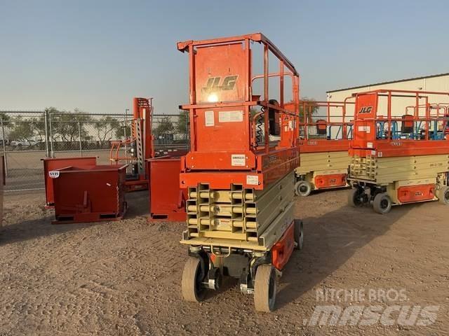 JLG 2632ES Saksilavat