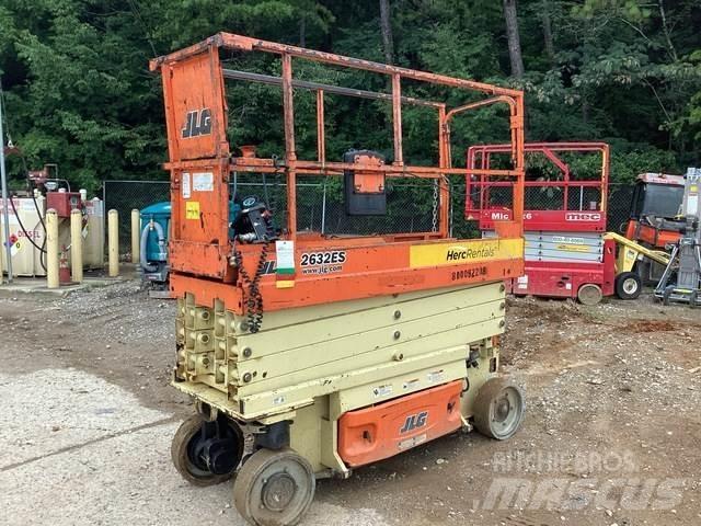 JLG 2632ES Saksilavat
