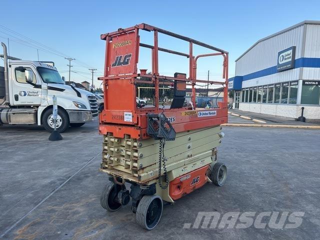 JLG 2632ES Saksilavat