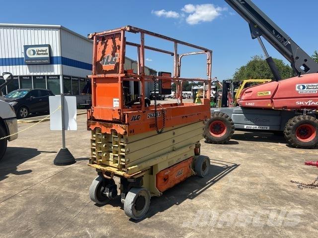 JLG 2632ES Saksilavat