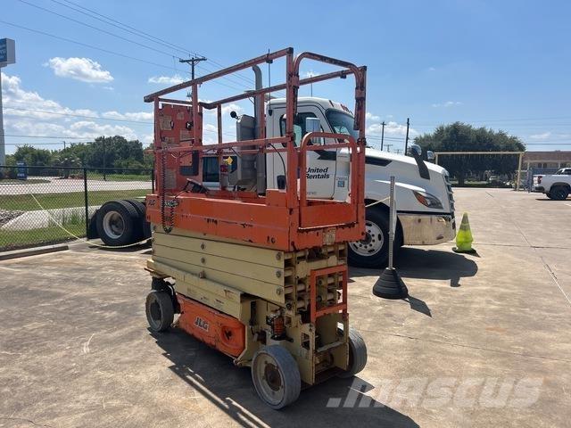 JLG 2632ES Saksilavat