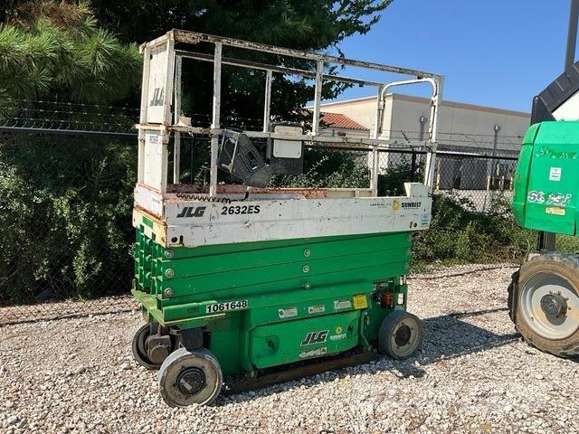 JLG 2632ES Saksilavat