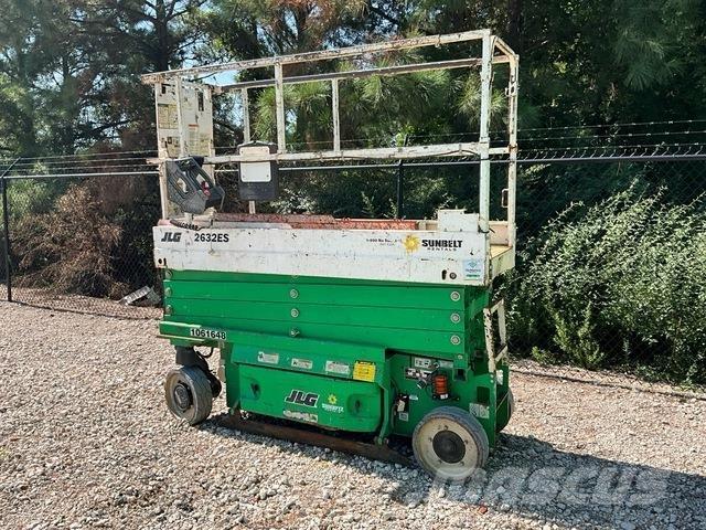 JLG 2632ES Saksilavat