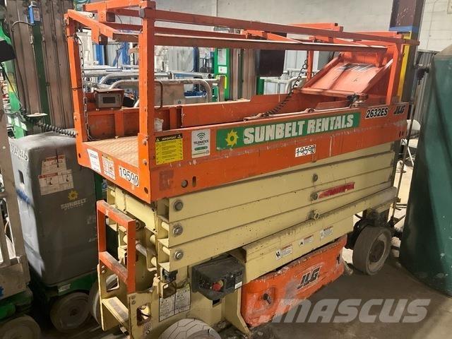 JLG 2632ES Saksilavat