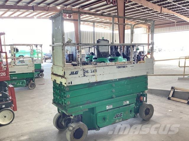 JLG 2632ES Saksilavat
