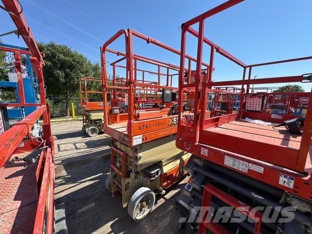 JLG 2632ES Saksilavat