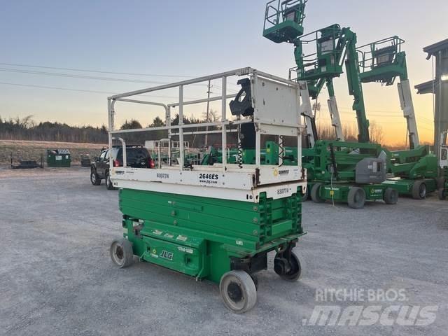 JLG 2646ES Saksilavat