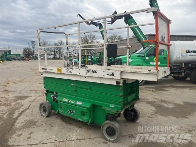 JLG 2646ES Saksilavat