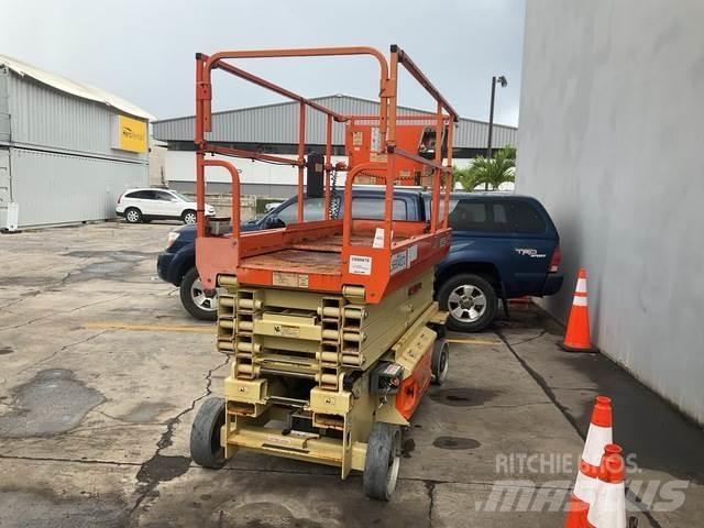 JLG 2646ES Saksilavat