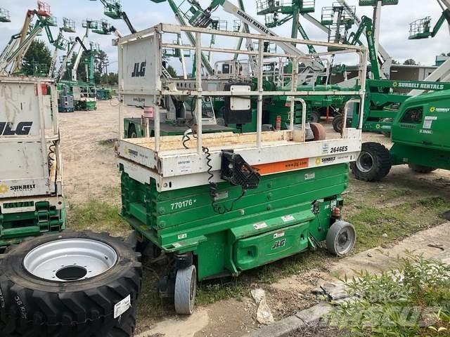 JLG 2646ES Saksilavat
