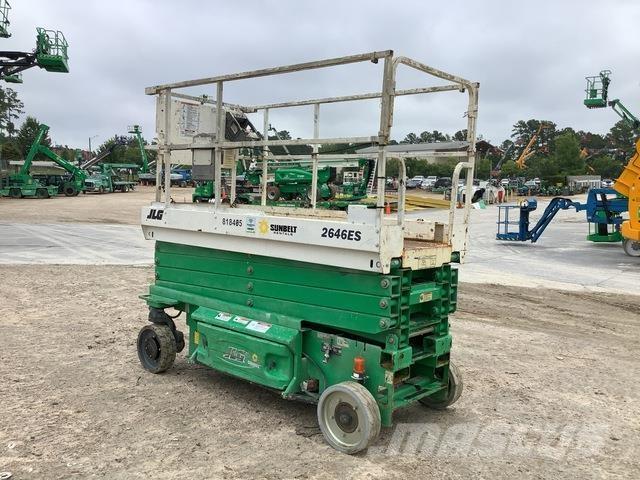 JLG 2646ES Saksilavat