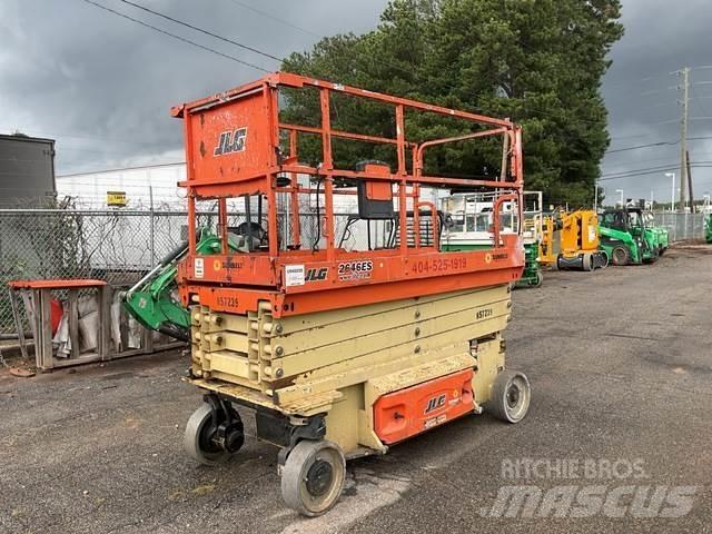 JLG 2646ES Saksilavat