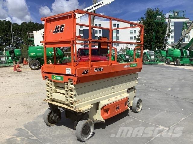 JLG 2646ES Saksilavat