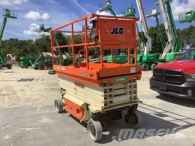 JLG 2646ES Saksilavat