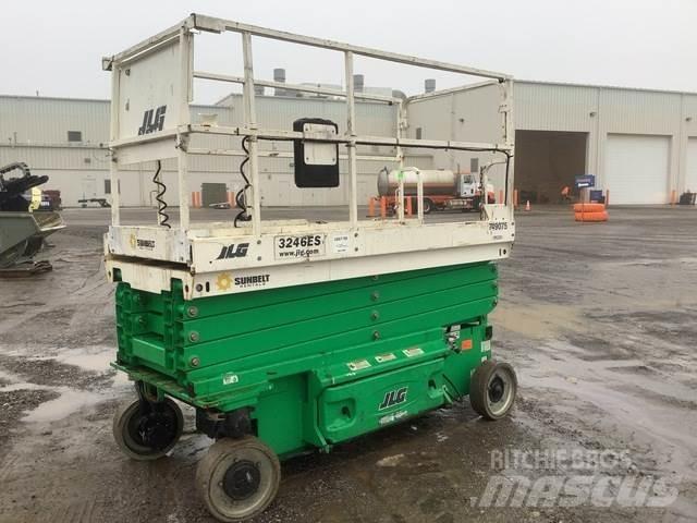 JLG 3246ES Saksilavat