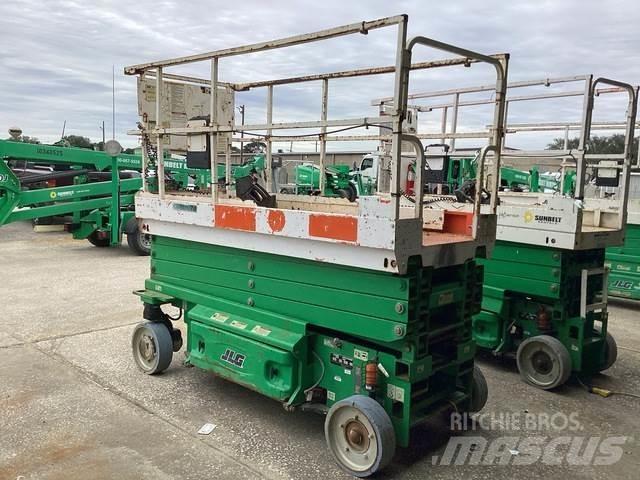 JLG 3246ES Saksilavat