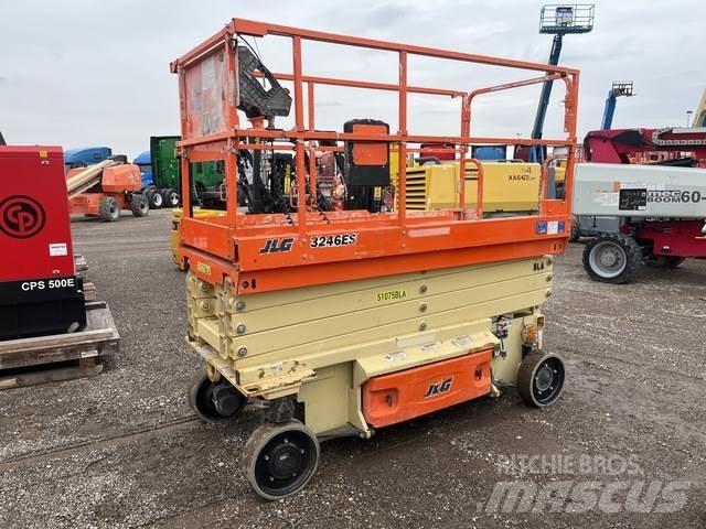 JLG 3246ES Saksilavat