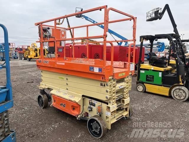 JLG 3246ES Saksilavat