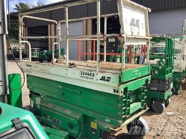JLG 3246ES Saksilavat