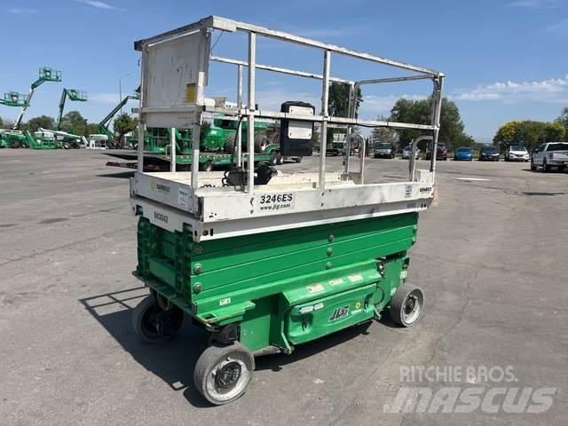JLG 3246ES Saksilavat