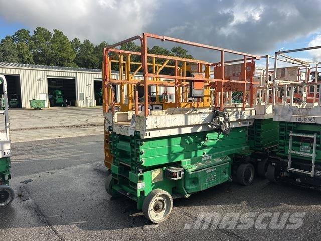 JLG 3246ES Saksilavat