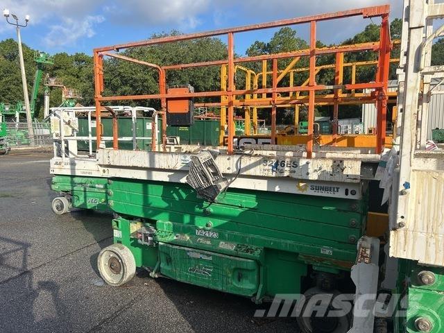 JLG 3246ES Saksilavat