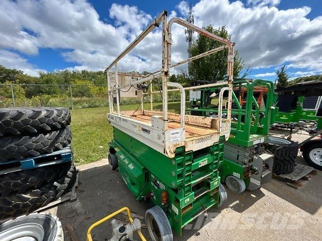 JLG 3246ES Saksilavat