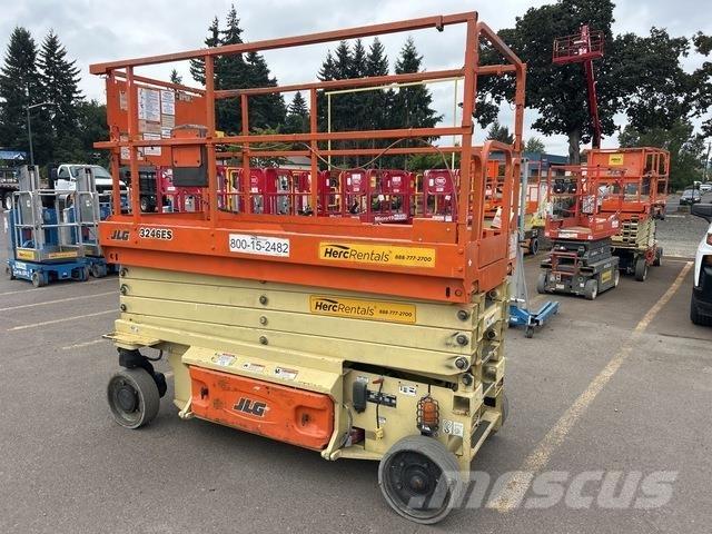 JLG 3246ES Saksilavat